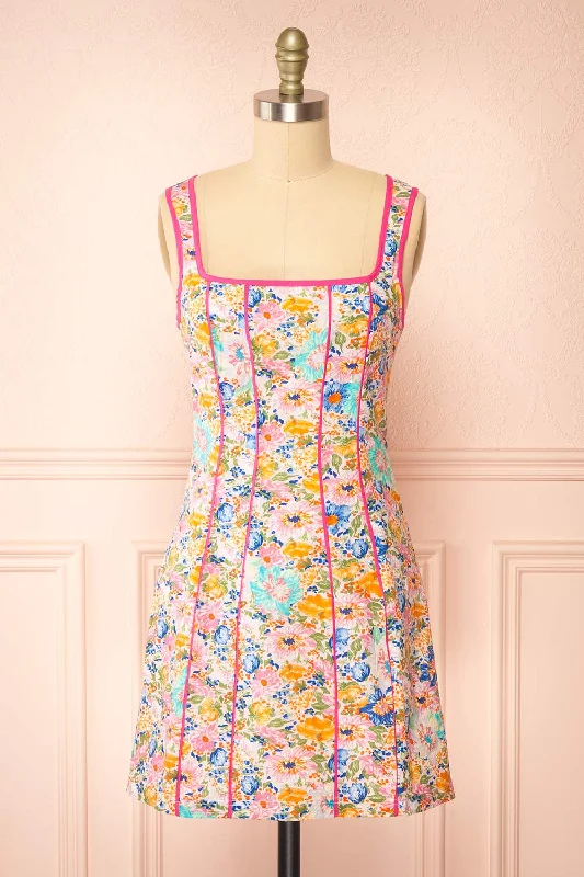 Midi dresses with keyhole backs for a flirty and unexpected detail Migina | Short Fitted Dress w/ Floral Pattern Midi dresses with keyhole backs for a flirty and unexpected detail Migina | Short Fitted Dress w/ Floral Pattern