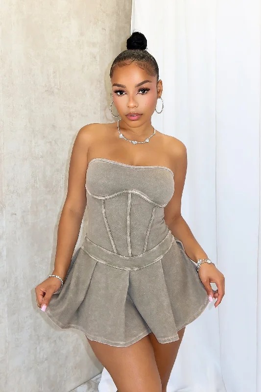  Jenna Strapless Flare Mini Dress