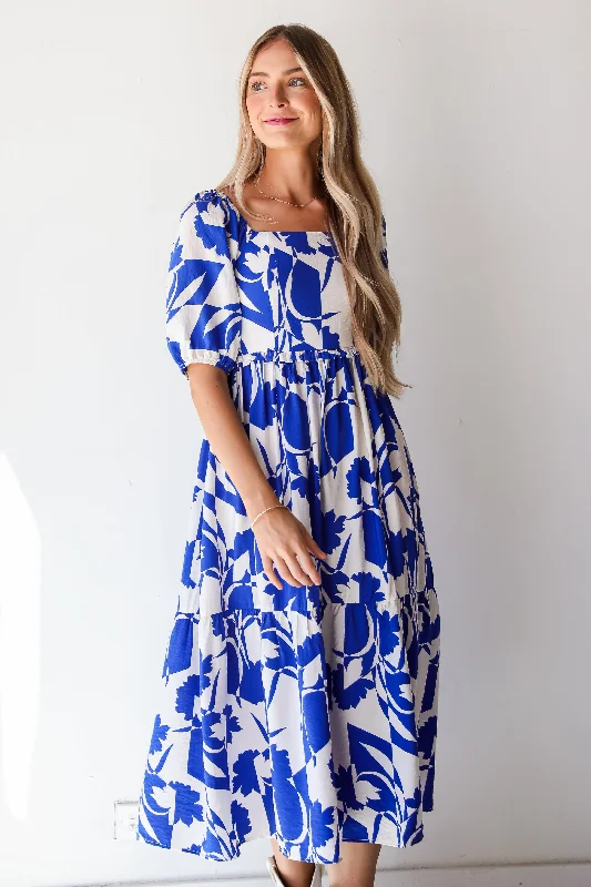Midi dresses with side slits for a sexy and elegant appearance Darling Essential Royal Blue Floral Midi Dress Midi dresses with side slits for a sexy and elegant appearance Darling Essential Royal Blue Floral Midi Dress