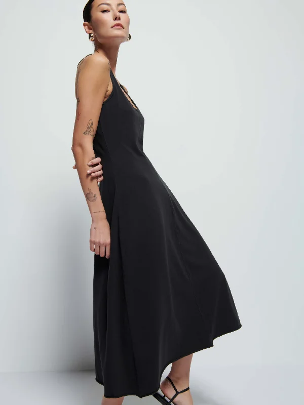 Midi dresses with puff sleeves for a vintage - inspired look Merethe Dress