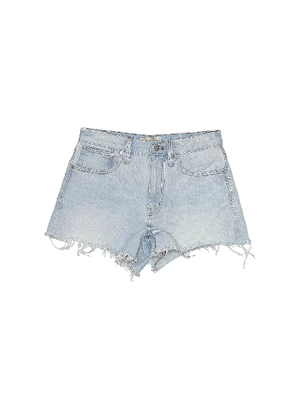 Plus Size Women's Denim Bermuda Shorts in Dark Wash for a Classic and Sophisticated StyleHigh-Rise Denim Shorts in Light Wash Plus Size Women's Denim Bermuda Shorts in Dark Wash for a Classic and Sophisticated StyleHigh-Rise Denim Shorts in Light Wash