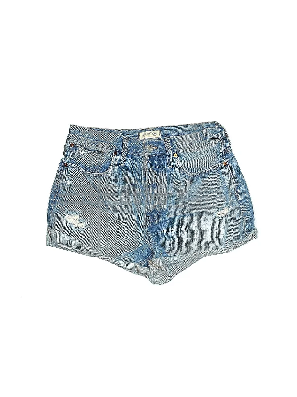 Women's Leather - Look Faux Leather Shorts in Black for an Edgy and Bold AppearanceHigh-Rise Denim Shorts in Light Wash Women's Leather - Look Faux Leather Shorts in Black for an Edgy and Bold AppearanceHigh-Rise Denim Shorts in Light Wash