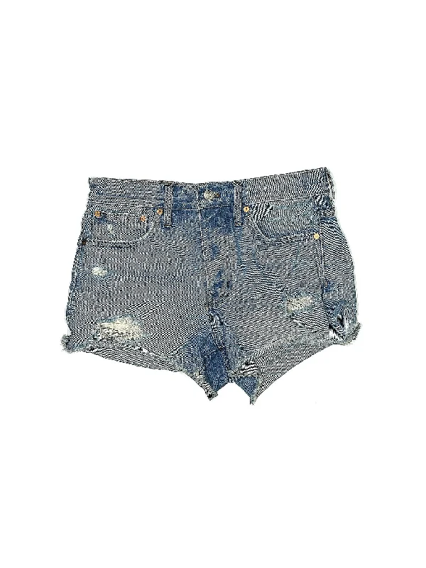 Women's Printed Floral Linen Shorts in Pastel Colors for a Summer Beach OutfitHigh-Rise Denim Shorts in Light Wash Women's Printed Floral Linen Shorts in Pastel Colors for a Summer Beach OutfitHigh-Rise Denim Shorts in Light Wash