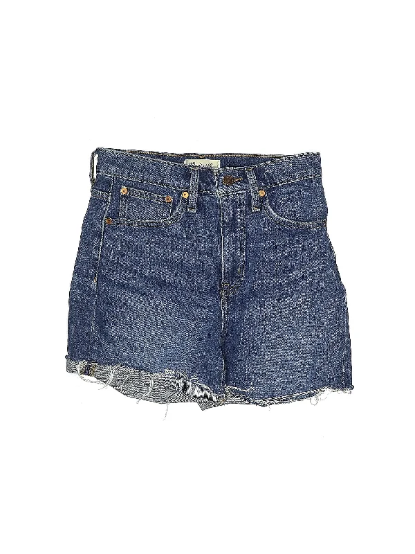 Women's Lace - Trimmed Shorts in White for a Romantic and Elegant OutfitHigh-Rise Denim Shorts in Light Wash Women's Lace - Trimmed Shorts in White for a Romantic and Elegant OutfitHigh-Rise Denim Shorts in Light Wash