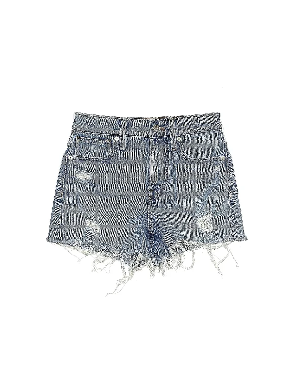 Plus Size Women's Elastic Waistband Linen Shorts in Navy Blue for a Comfortable Everyday OptionMid-Rise Denim Shorts in Light Wash Plus Size Women's Elastic Waistband Linen Shorts in Navy Blue for a Comfortable Everyday OptionMid-Rise Denim Shorts in Light Wash