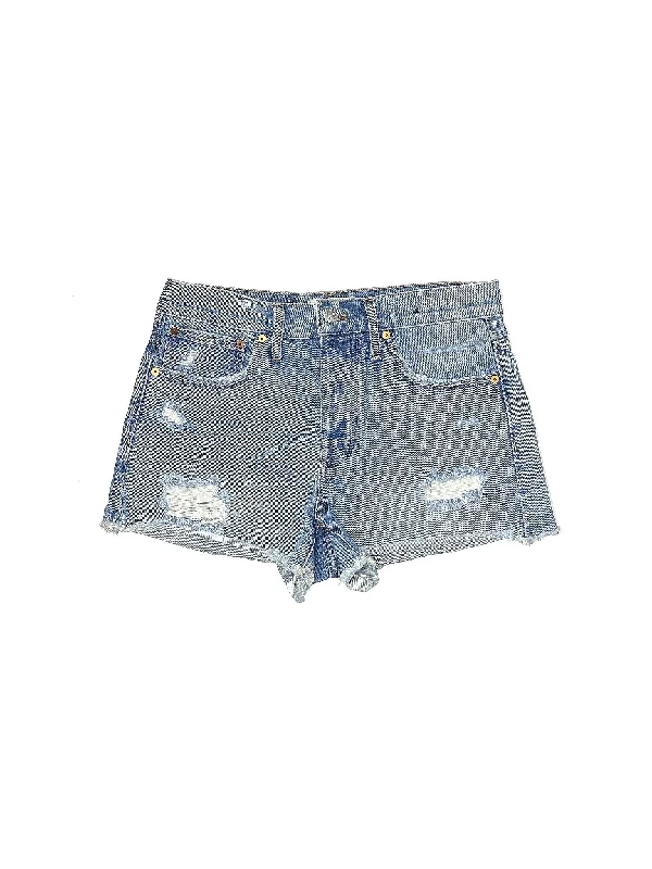Plus Size Women's Cargo Shorts in Olive Green with Multiple Pockets for Outdoor AdventuresMid-Rise Denim Shorts in Light Wash Plus Size Women's Cargo Shorts in Olive Green with Multiple Pockets for Outdoor AdventuresMid-Rise Denim Shorts in Light Wash