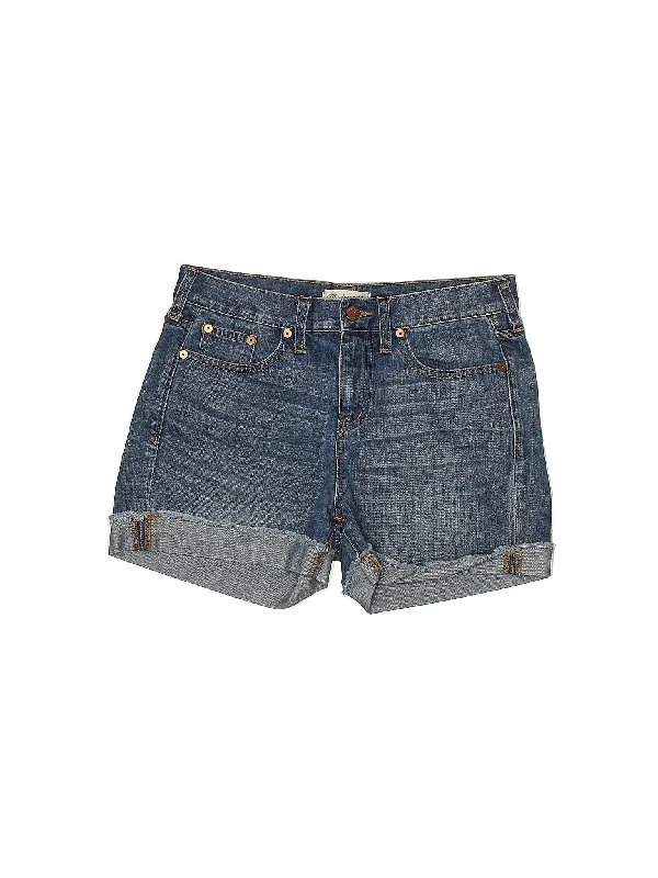Plus Size Women's Cargo Shorts in Olive Green with Multiple Pockets for Outdoor AdventuresMid-Rise Denim Shorts in Light Wash Plus Size Women's Cargo Shorts in Olive Green with Multiple Pockets for Outdoor AdventuresMid-Rise Denim Shorts in Light Wash