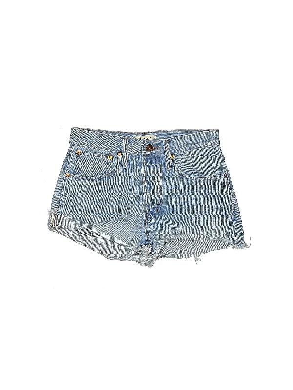 Plus Size Women's Elastic Waistband Linen Shorts in Navy Blue for a Comfortable Everyday OptionMid-Rise Denim Shorts in Light Wash Plus Size Women's Elastic Waistband Linen Shorts in Navy Blue for a Comfortable Everyday OptionMid-Rise Denim Shorts in Light Wash