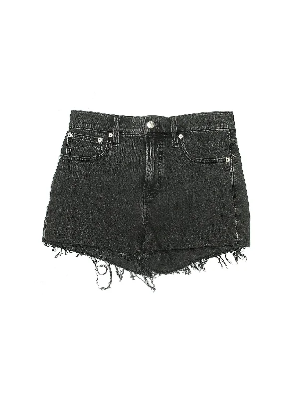 Women's Printed Floral Linen Shorts in Pastel Colors for a Summer Beach OutfitMid-Rise Denim Shorts in Medium Wash Women's Printed Floral Linen Shorts in Pastel Colors for a Summer Beach OutfitMid-Rise Denim Shorts in Medium Wash
