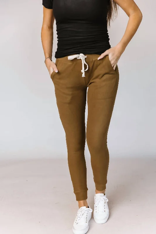 women tights for a ski vacation on the slopesPerformance Fleece Joggers In Lemongrass women tights for a ski vacation on the slopesPerformance Fleece Joggers In Lemongrass