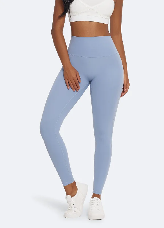 women tights with a holographic effect for a futuristic stylePush-Up Leggings with Back Pockets women tights with a holographic effect for a futuristic stylePush-Up Leggings with Back Pockets