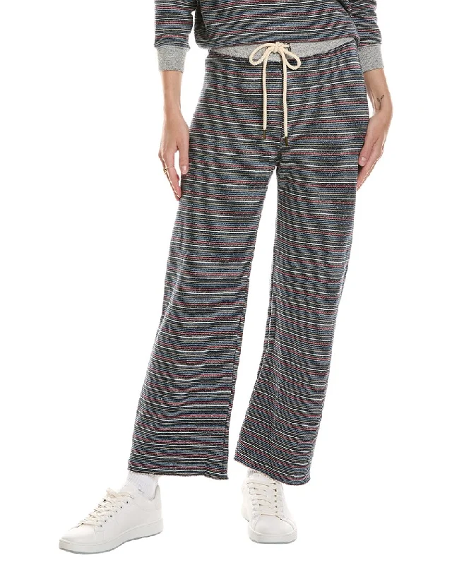 pastel - colored women tights for a soft aestheticTHE GREAT The Wide Leg Cropped Sweatpant pastel - colored women tights for a soft aestheticTHE GREAT The Wide Leg Cropped Sweatpant