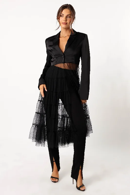 Women's Slim - Fit Blazers in Charcoal Gray for a Professional AppearanceBriar Blazer - Black Women's Slim - Fit Blazers in Charcoal Gray for a Professional AppearanceBriar Blazer - Black
