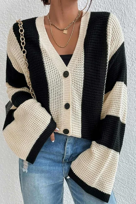 boyfriend style women cardigan for a relaxed fitContrast Striped Flares Sleeve Cardigan boyfriend style women cardigan for a relaxed fitContrast Striped Flares Sleeve Cardigan