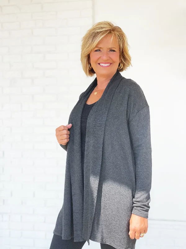 oversized women cardigan for a trendy and cozy lookSedona Cardigan- Black(FINAL SALE) oversized women cardigan for a trendy and cozy lookSedona Cardigan- Black(FINAL SALE)