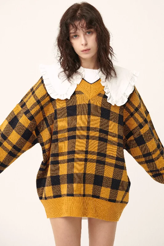 Plus Size Women's Embroidered Floral Patterned Sweater in White for a Spring - Inspired LookAlexis Oversized Sweater in Plaid Plus Size Women's Embroidered Floral Patterned Sweater in White for a Spring - Inspired LookAlexis Oversized Sweater in Plaid