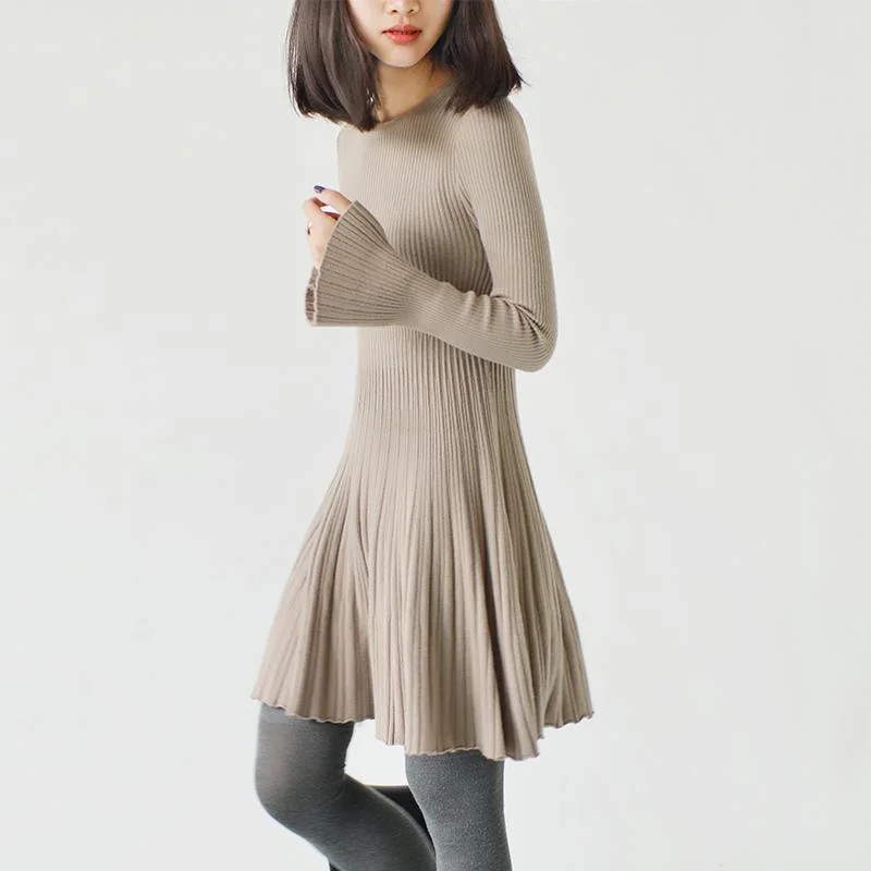 Women's Longline Boyfriend - Style Sweater in Gray for a Relaxed and Casual OutfitCream pleated knit tunic dresses tunic elastic knit dress Women's Longline Boyfriend - Style Sweater in Gray for a Relaxed and Casual OutfitCream pleated knit tunic dresses tunic elastic knit dress