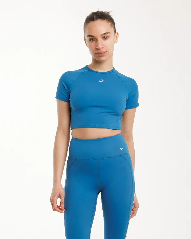 Graphic Print Women T Shirt for a Trendy StatementTraining Short Sleeve Crop Top - Blue Graphic Print Women T Shirt for a Trendy StatementTraining Short Sleeve Crop Top - Blue