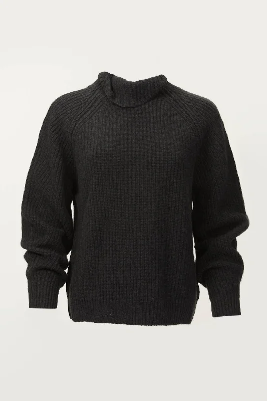 Wrap - Style Women's Lambswool Sweater Dresses in Elegant ShadesFiona Sweater In Antrasit Wrap - Style Women's Lambswool Sweater Dresses in Elegant ShadesFiona Sweater In Antrasit