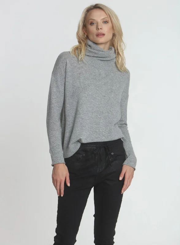 Women's Fuzzy Mohair - Blend Sweater in Light Pink for a Soft and Cozy FeelTori Twist Neck - Grey Women's Fuzzy Mohair - Blend Sweater in Light Pink for a Soft and Cozy FeelTori Twist Neck - Grey