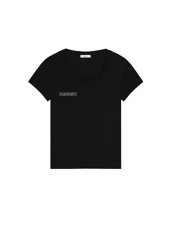 V - Neck Women T Shirt to Enhance the NecklineWomen's 365 Lightweight Scoop Neck T-Shirt—black V - Neck Women T Shirt to Enhance the NecklineWomen's 365 Lightweight Scoop Neck T-Shirt—black