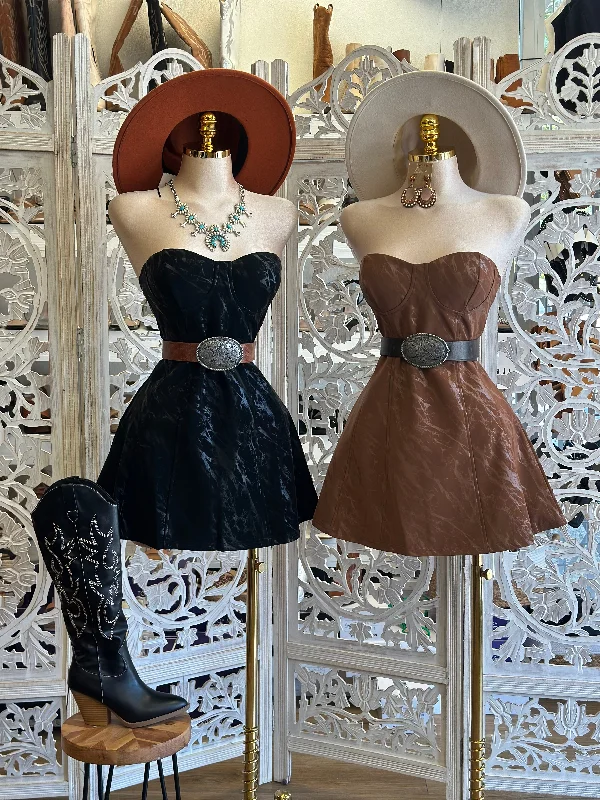 Strapless Women Dress with a Built - in Bra for Comfort and SupportFaux Leather Marble Mini Dress- Not Stretchy, No Estira Strapless Women Dress with a Built - in Bra for Comfort and SupportFaux Leather Marble Mini Dress- Not Stretchy, No Estira