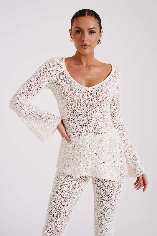 Women's Off - Shoulder Chunky Knit Sweater Dresses in Earth TonesLiz Boucle Long Sleeve Top - Cream Women's Off - Shoulder Chunky Knit Sweater Dresses in Earth TonesLiz Boucle Long Sleeve Top - Cream