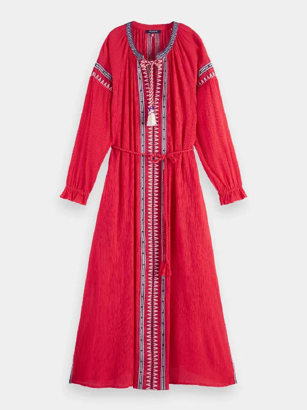 Pleated Women Dress with a Timeless and Elegant TextureMidi dress with embroidery details Pleated Women Dress with a Timeless and Elegant TextureMidi dress with embroidery details