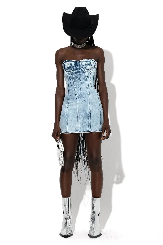 Ball Gown Women Dress with a Full Skirt for a Princess - like Look Ball Gown Women Dress with a Full Skirt for a Princess - like Look ACID WASH DENIM CORSET DRESS Ball Gown Women Dress with a Full Skirt for a Princess - like Look Ball Gown Women Dress with a Full Skirt for a Princess - like Look ACID WASH DENIM CORSET DRESS
