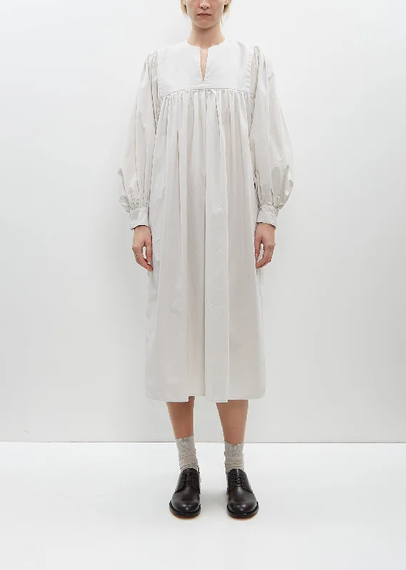 Printed Abstract Women Dress for a Modern and Artistic Appeal Printed Abstract Women Dress for a Modern and Artistic Appeal Classic Smock Dress Printed Abstract Women Dress for a Modern and Artistic Appeal Printed Abstract Women Dress for a Modern and Artistic Appeal Classic Smock Dress
