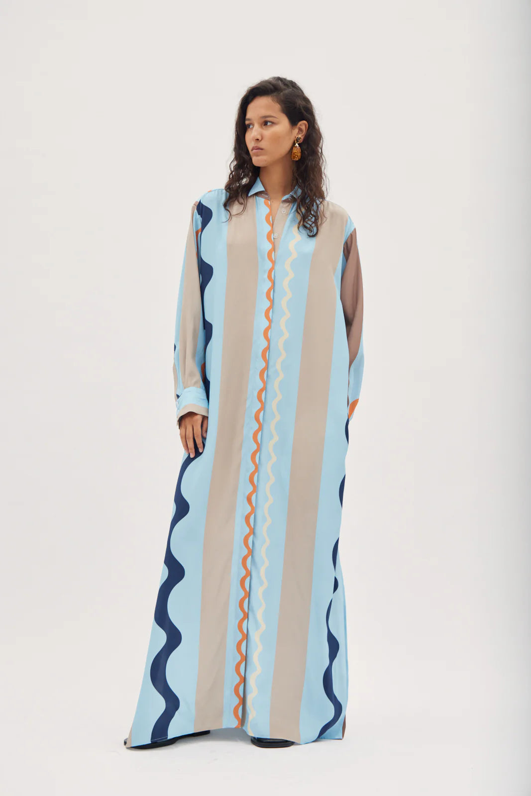 Ruffled Women Dress with Multiple Layers for a Playful and Girly Style Ruffled Women Dress with Multiple Layers for a Playful and Girly Style MARGO COLLARED SHIFT SHIRT DRESS- BIG WAVE PRINT SILK SATIN Ruffled Women Dress with Multiple Layers for a Playful and Girly Style Ruffled Women Dress with Multiple Layers for a Playful and Girly Style MARGO COLLARED SHIFT SHIRT DRESS- BIG WAVE PRINT SILK SATIN