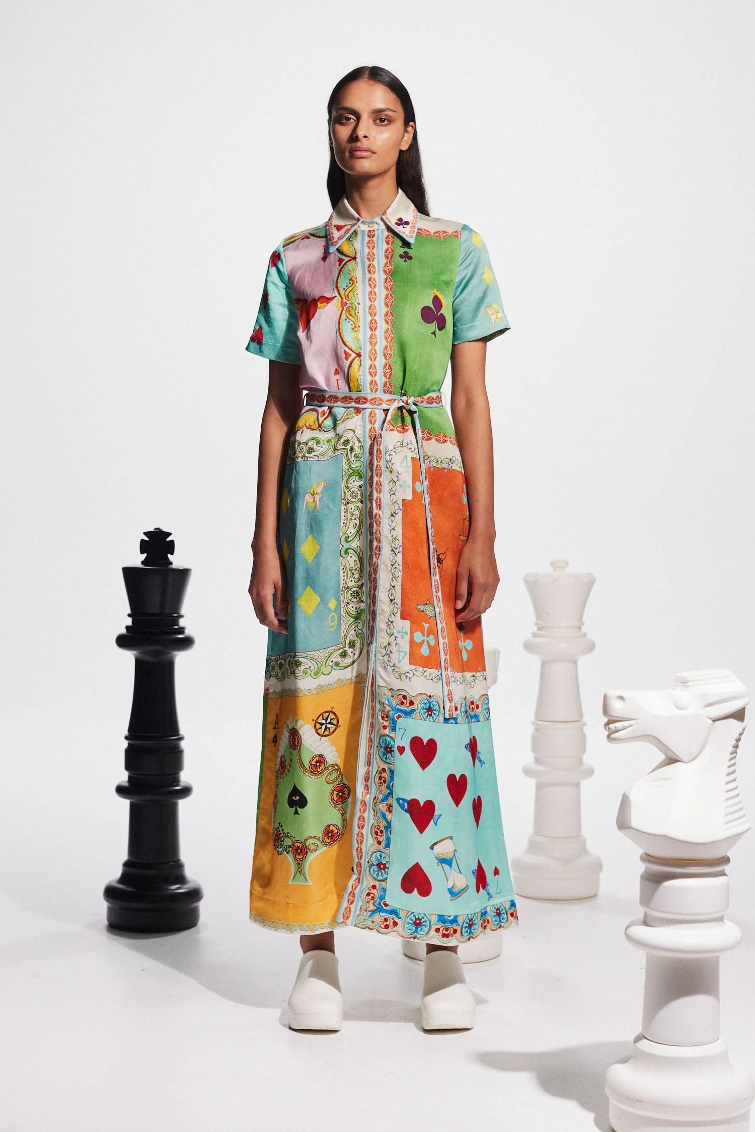 Halter Neck Women Dress to Show Off the Shoulders and Neckline Halter Neck Women Dress to Show Off the Shoulders and Neckline RUMMY SHIRTDRESS Halter Neck Women Dress to Show Off the Shoulders and Neckline Halter Neck Women Dress to Show Off the Shoulders and Neckline RUMMY SHIRTDRESS