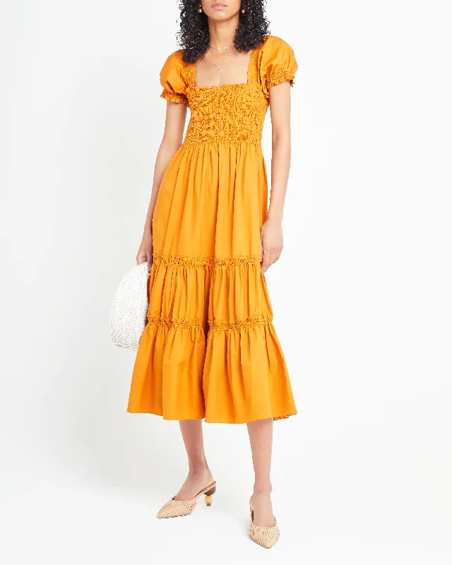 Midi dresses with one - shoulder designs for a modern and asymmetric styleSquare Neck Smocked Maxi Dress Midi dresses with one - shoulder designs for a modern and asymmetric styleSquare Neck Smocked Maxi Dress