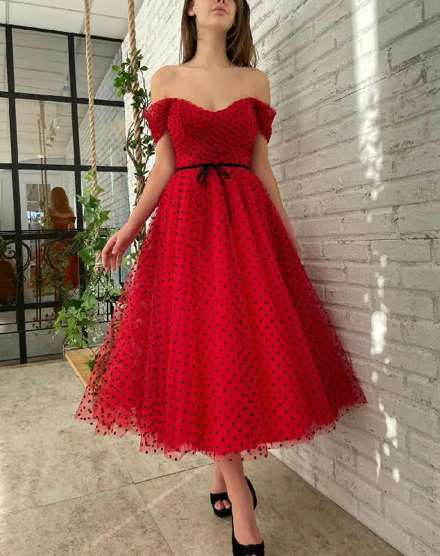 Midi dresses with pom - pom trims for a playful and festive lookSweet Escape Midi Dress Midi dresses with pom - pom trims for a playful and festive lookSweet Escape Midi Dress