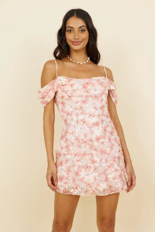 Mermaid - Style Women Dress with a Fitted Silhouette for Special OccasionsHoney-Bee Dress Pink Mermaid - Style Women Dress with a Fitted Silhouette for Special OccasionsHoney-Bee Dress Pink