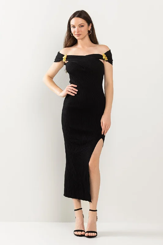 Mini cocktail dresses with a pleated bodice and a spaghetti - strap backFitted Off Shoulder Slit Midi Dress Mini cocktail dresses with a pleated bodice and a spaghetti - strap backFitted Off Shoulder Slit Midi Dress