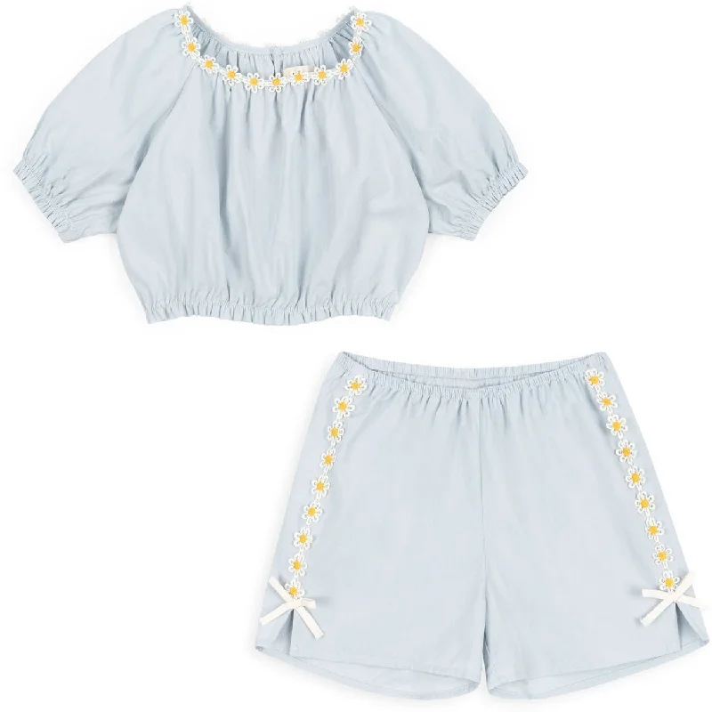 Solid Color Women Shorts in Bright Hues for a Bold StatementKonges Sløjd Plein Air Daisy Set Solid Color Women Shorts in Bright Hues for a Bold StatementKonges Sløjd Plein Air Daisy Set