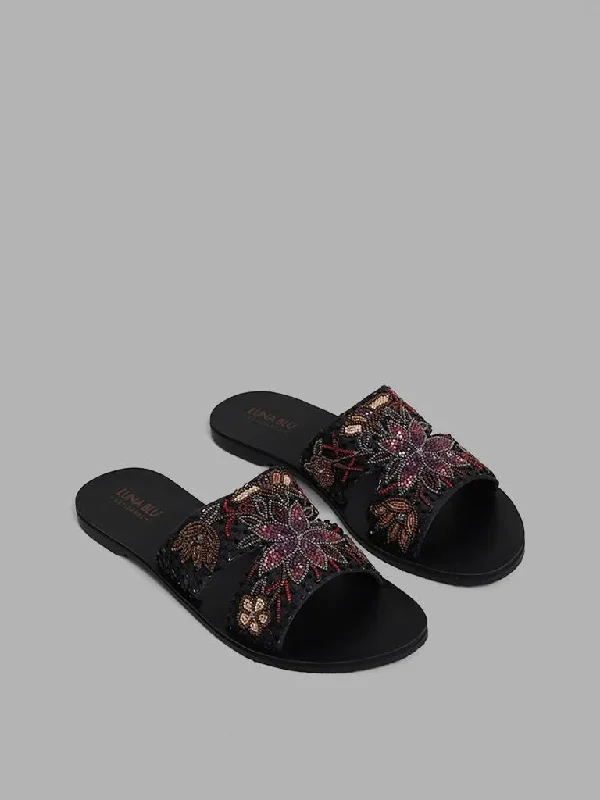 Stretchable Women Shorts for Maximum MobilityLUNA BLU Black Beaded Floral Embroidered Sandals Stretchable Women Shorts for Maximum MobilityLUNA BLU Black Beaded Floral Embroidered Sandals