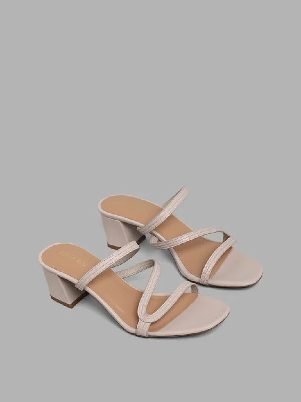 Printed Floral Women Shorts for a Summer - Ready StyleLUNA BLU Ivory Strap Block Heel Sandals Printed Floral Women Shorts for a Summer - Ready StyleLUNA BLU Ivory Strap Block Heel Sandals