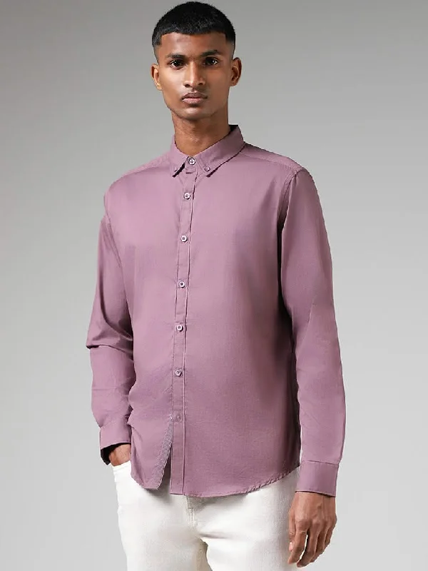 High - Waisted Women Shorts for a Retro and Flattering LookNuon Solid Light Purple Cotton Slim-Fit Shirt High - Waisted Women Shorts for a Retro and Flattering LookNuon Solid Light Purple Cotton Slim-Fit Shirt