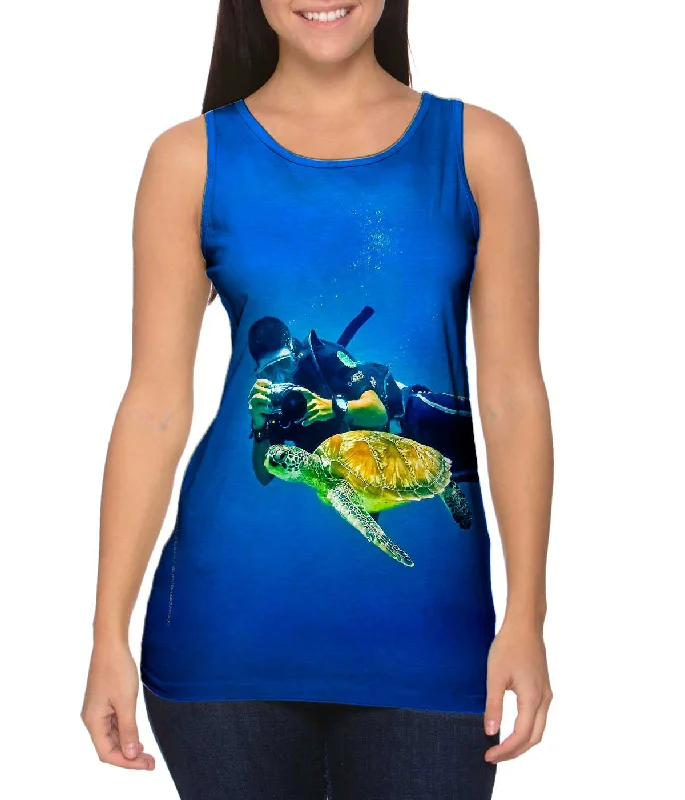 High - Neck Women's Silk Blend Tank Tops for a Luxurious FeelPhotographing Turtles Underwater High - Neck Women's Silk Blend Tank Tops for a Luxurious FeelPhotographing Turtles Underwater