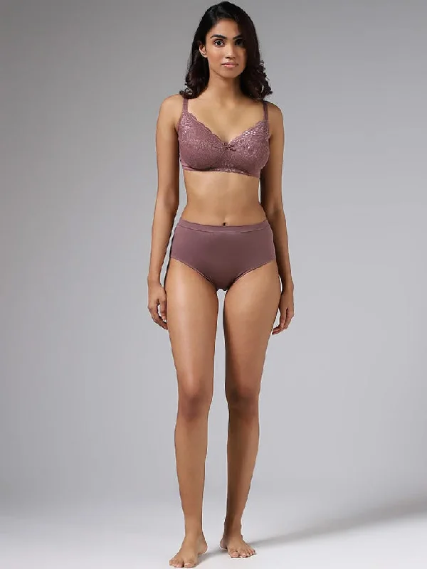 Printed Floral Women Shorts for a Summer - Ready StyleWunderlove Solid Dusty Rose Seamless Full Brief Printed Floral Women Shorts for a Summer - Ready StyleWunderlove Solid Dusty Rose Seamless Full Brief